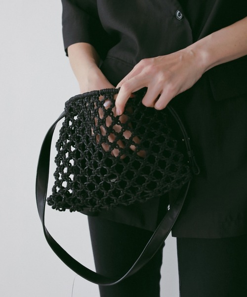 anuke(アンヌーク)の「Macrame Shoulder Bag(ショルダーバッグ・レディース・アイボリー/ブラック・FREE)」の7枚目の写真