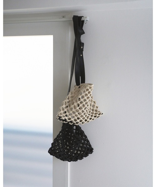 anuke(アンヌーク)の「Macrame Shoulder Bag(ショルダーバッグ・レディース・アイボリー/ブラック・FREE)」の8枚目の写真