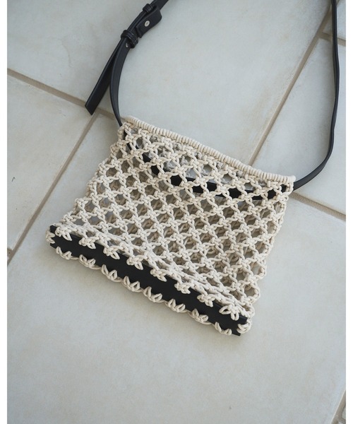 anuke(アンヌーク)の「Macrame Shoulder Bag(ショルダーバッグ・レディース・アイボリー/ブラック・FREE)」の9枚目の写真