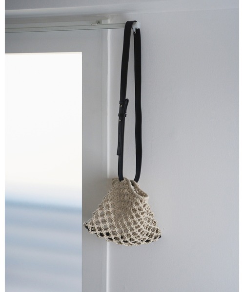 anuke(アンヌーク)の「Macrame Shoulder Bag(ショルダーバッグ・レディース・アイボリー/ブラック・FREE)」の12枚目の写真