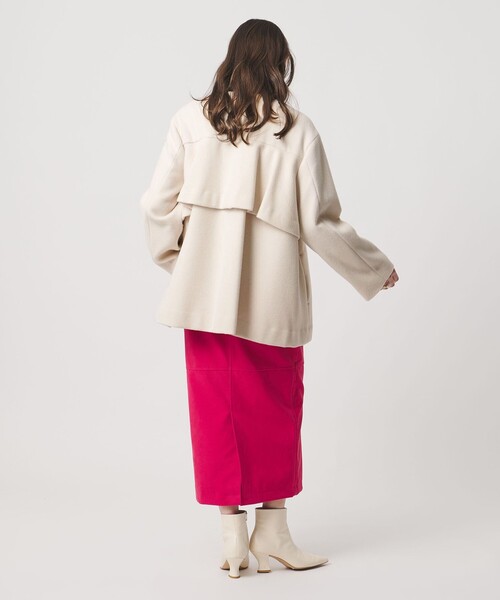 UNITED ARROWS(ユナイテッドアローズ)の「バック フレア ショート コート(その他アウター・レディース・オフホワイト/ブラック/ベージュ・38/36)」の10枚目の写真
