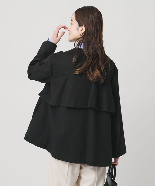 UNITED ARROWS(ユナイテッドアローズ)の「バック フレア ショート コート(その他アウター・レディース・オフホワイト/ブラック/ベージュ・38/36)」の12枚目の写真