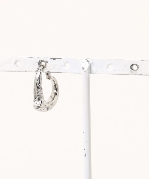 IRIEBEACH(アイリービーチ)の「Open Heart pierce/【ハワイアンジュエリー】【サージカルステンレス】【金属アレルギー対応】【IRIEBEACH / アイリービーチ】つけっぱなしOK(ピアス(片耳用)・レディース・シルバー/ゴールド/ピンク・FREE)」の11枚目の写真
