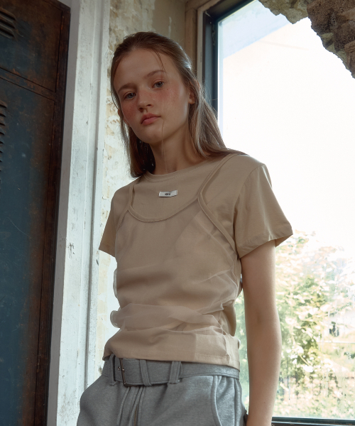 LETERIE(レテリー)の「BUSTIER LAYERED T-SHIRTG_BEIGE(Tシャツ/カットソー・レディース・ベージュ・FREE)」の1枚目の写真