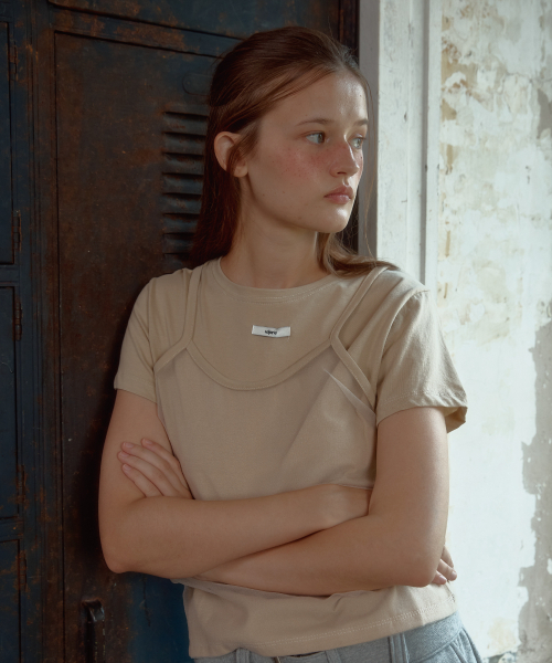 LETERIE(レテリー)の「BUSTIER LAYERED T-SHIRTG_BEIGE(Tシャツ/カットソー・レディース・ベージュ・FREE)」の3枚目の写真
