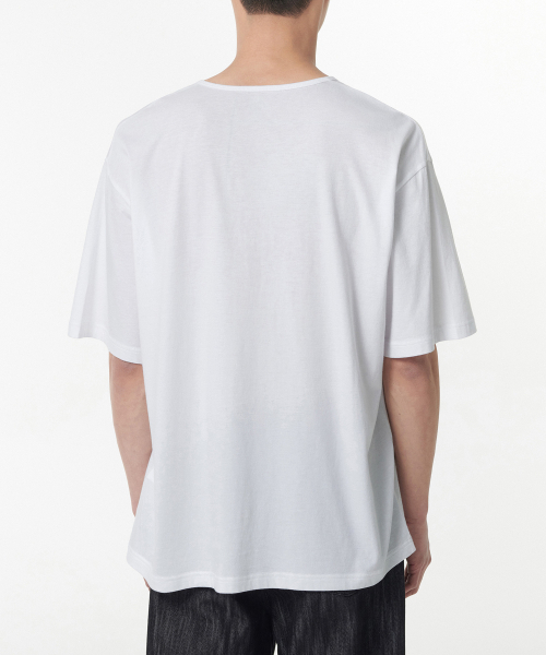 MUSINSA STANDARD（ムシンサスタンダード）の「リラックスドCRスcoopネックTシャツ[ホワイト]（Tシャツ/カットソー・メンズ・その他・XX-LARGE/LARGE/MEDIUM/X-LARGE/SMALL）」の3枚目の写真