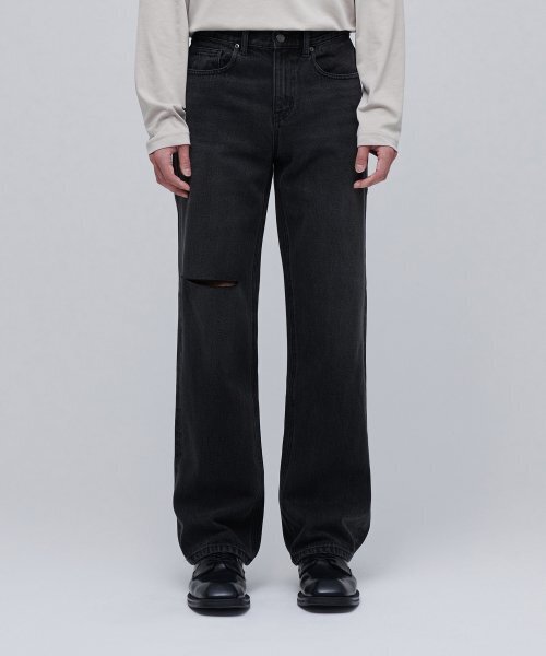 MUSINSA STANDARD（ムシンサスタンダード）の「スラッシュストレートデニムパンツ[ウォッシュドブラック]（デニムパンツ・メンズ・その他・26/27/28/29）」の3枚目の写真