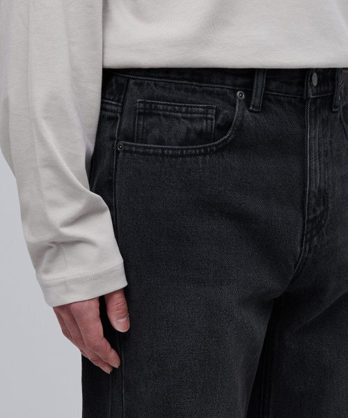 MUSINSA STANDARD（ムシンサスタンダード）の「スラッシュストレートデニムパンツ[ウォッシュドブラック]（デニムパンツ・メンズ・その他・26/27/28/29）」の6枚目の写真