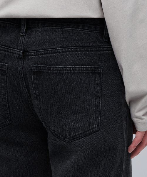 MUSINSA STANDARD（ムシンサスタンダード）の「スラッシュストレートデニムパンツ[ウォッシュドブラック]（デニムパンツ・メンズ・その他・26/27/28/29）」の7枚目の写真