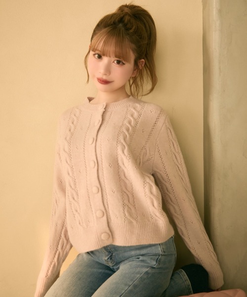 TITTY&CO.（ティティーアンドコー）の「ケーブル編みクルーネックカーディガン（カーディガン/ボレロ・レディース・ピンク/クリーム/グレー・FREE）」の20枚目の写真