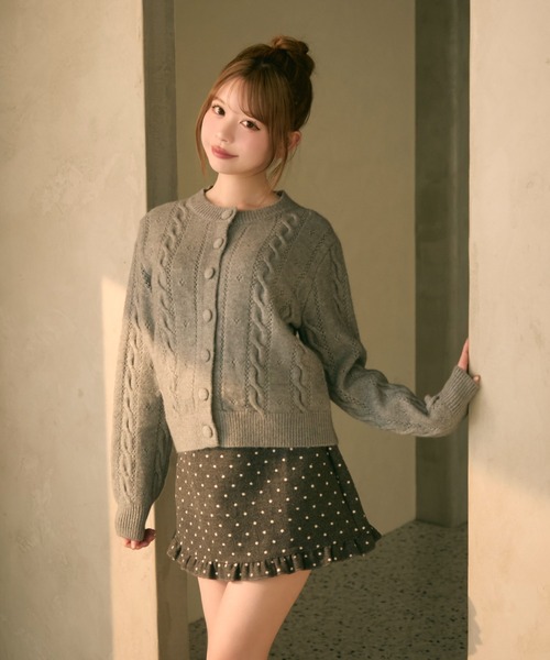 TITTY&CO.（ティティーアンドコー）の「ケーブル編みクルーネックカーディガン（カーディガン/ボレロ・レディース・ピンク/クリーム/グレー・FREE）」の7枚目の写真