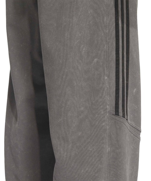 adidas(アディダス)の「adidas TEAMGEIST SWEAT PANT / アディダス チームガイスト スウェット パンツ(スウェットパンツ・メンズ・グレー・S/M/L/XL/XXL)」の4枚目の写真
