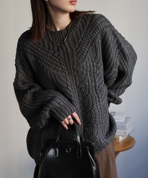 バルキーケーブルニットプルオーバー