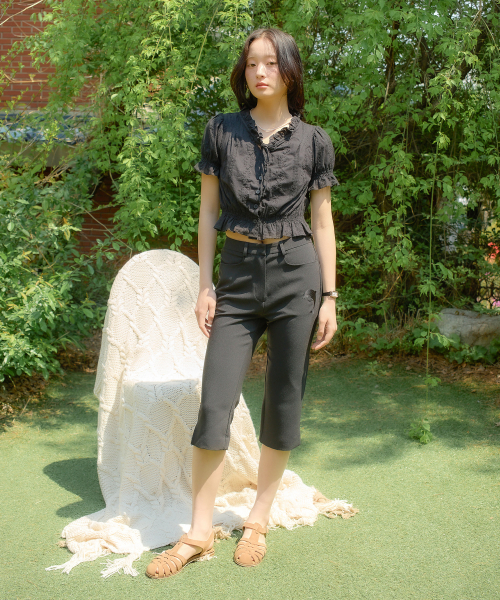 SALON DE YOHN（サロンドヨーン）の「Lace Puff Shoulder Blouse_ Black（シャツ/ブラウス・レディース・その他・SMALL/MEDIUM）」の2枚目の写真