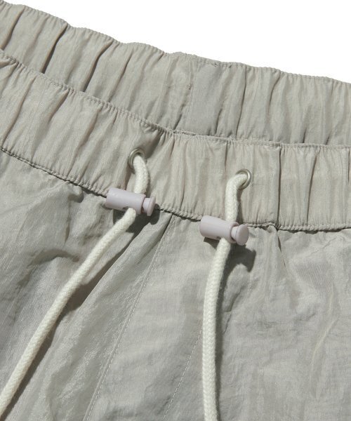 suade（スエード）の「NYLON CARGO PANTS [LIGHT GRAY]（その他パンツ・レディース・その他・SMALL）」の13枚目の写真