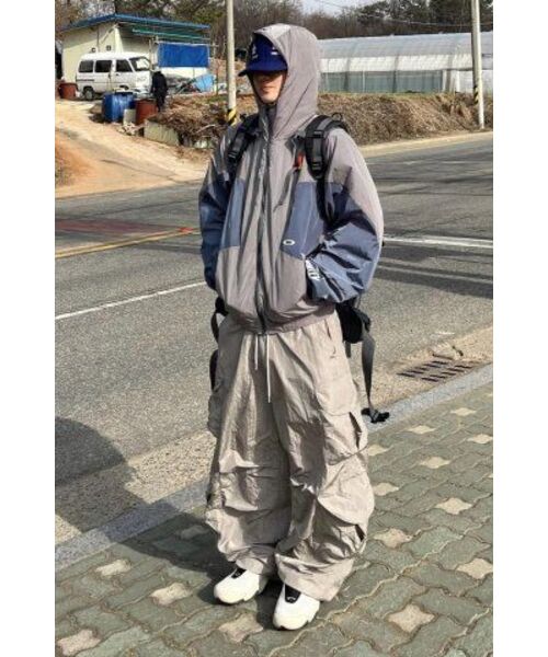 suade（スエード）の「NYLON CARGO PANTS [LIGHT GRAY]（その他パンツ・レディース・その他・SMALL）」の3枚目の写真