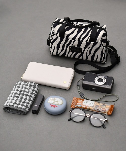 LAZY SUSAN（レイジースーザン）の「ミニショルダーバッグ　アニマルプリント（ショルダーバッグ・レディース・レオパード/ゼブラ・FREE）」の4枚目の写真