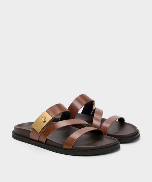 CHARLES & KEITH(チャールズ & キース)の「Aelin エイリン メタリックバックル ストラッピーサンダル(サンダル・レディース・ブラック/ライトブラウン/ホワイト・24.5cm/23.5cm/23cm/22.5cm/25.5cm/25cm)」の4枚目の写真