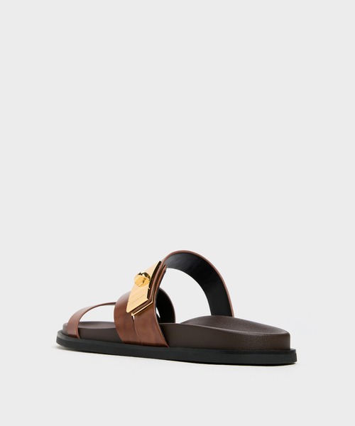 CHARLES & KEITH(チャールズ & キース)の「Aelin エイリン メタリックバックル ストラッピーサンダル(サンダル・レディース・ブラック/ライトブラウン/ホワイト・24.5cm/23.5cm/23cm/22.5cm/25.5cm/25cm)」の15枚目の写真