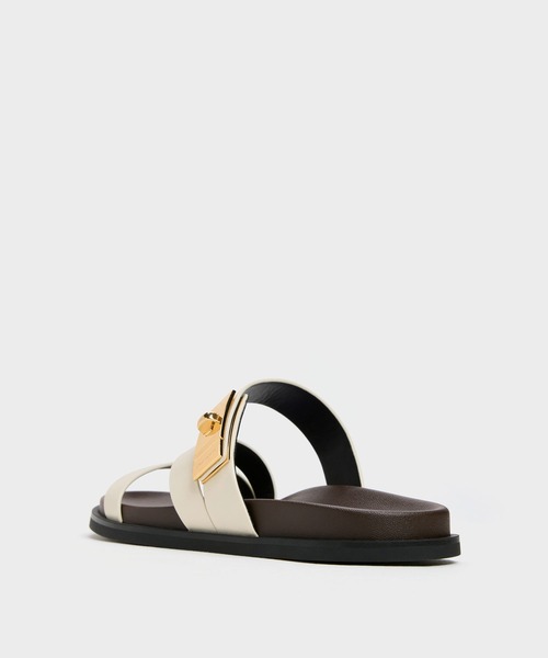 CHARLES & KEITH(チャールズ & キース)の「Aelin エイリン メタリックバックル ストラッピーサンダル(サンダル・レディース・ブラック/ライトブラウン/ホワイト・24.5cm/23.5cm/23cm/22.5cm/25.5cm/25cm)」の19枚目の写真