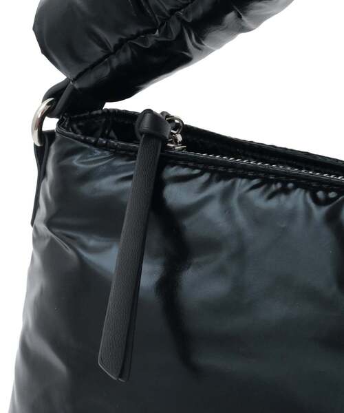 CONVERSE TOKYO(コンバーストウキョウ)の「PADDED SQUARE HAND BAG(ハンドバッグ・レディース・シルバー/ブラック・FREE)」の10枚目の写真