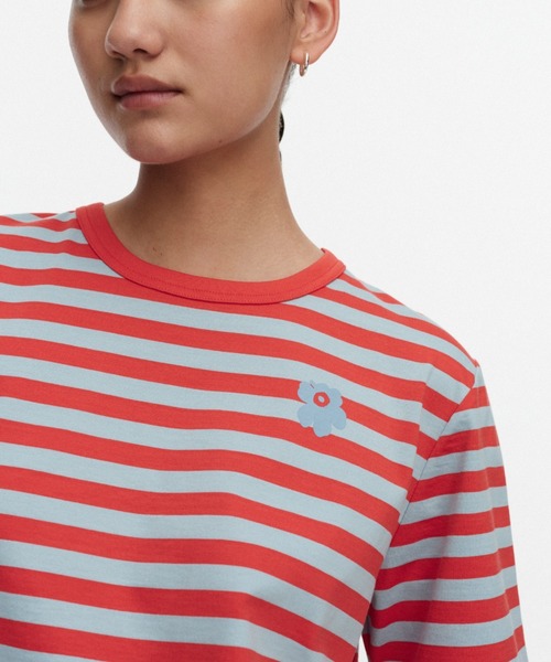 marimekko(マリメッコ)の「【kioski】 Tasaraita Unikko / t-shirt(Tシャツ/カットソー・レディース・レッド・X-SMALL/SMALL)」の5枚目の写真