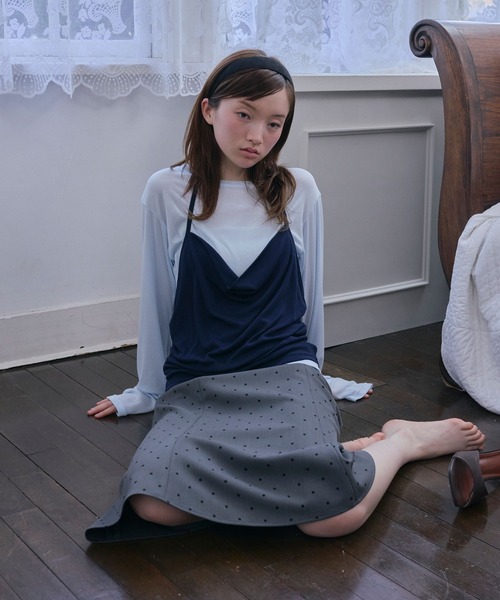 Unblend(アンブレンド)の「【Unblend】ホルターネック ドレープキャミソール&シアー ベーシックロンT<セットアイテム>(Tシャツ/カットソー・レディース・ブラック/ライトブルー/オフホワイト/杢グレー・FREE)」の4枚目の写真