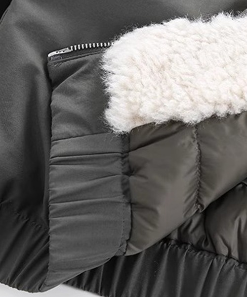 Fano Studios（ファノ ストゥディオズ）の「フェイクファーカラー 襟ベルト ワークウェアダウンジャケット FC26W030【Fano Studios】【2025AW】（ミリタリージャケット・レディース・カーキ・S/M/L）」の8枚目の写真