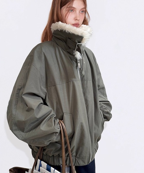 Fano Studios（ファノ ストゥディオズ）の「フェイクファーカラー 襟ベルト ワークウェアダウンジャケット FC26W030【Fano Studios】【2025AW】（ミリタリージャケット・レディース・カーキ・S/M/L）」の7枚目の写真