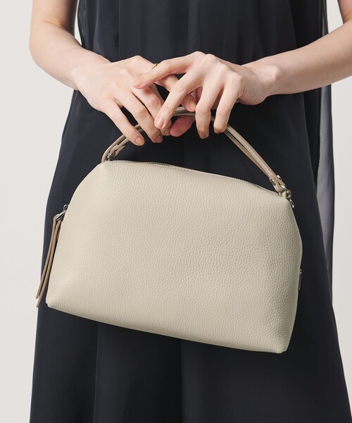 GIANNI CHIARINI(ジャンニ キアリーニ)の「<GIANNI CHIARINI>ALIFA M バッグ 26SS(ショルダーバッグ・レディース・ベージュ/ナチュラル/グレー系/ブラック・FREE)」の4枚目の写真