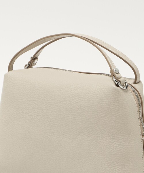 GIANNI CHIARINI(ジャンニ キアリーニ)の「<GIANNI CHIARINI>ALIFA M バッグ 26SS(ショルダーバッグ・レディース・ベージュ/ナチュラル/グレー系/ブラック・FREE)」の8枚目の写真