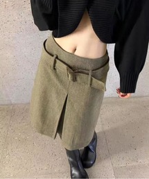 タイトル：おしゃれで若々しく見える万能スカート Aラインスカート