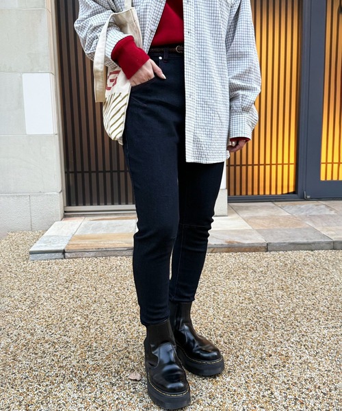 DOUBLE NAME（ダブルネーム）の「【S/M/Lサイズ展開！美脚シルエット！】MIXロック デニムスリムサルエルパンツ（デニムパンツ・レディース・ブラック系/インディゴブルー/サックスブルー・SMALL/LARGE/MEDIUM）」の11枚目の写真