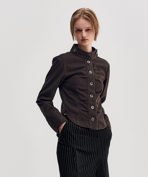 KIMZISU(キムジス)の「Button Up Tucked Jacket _ BROWN(デニムジャケット・レディース・ブラウン・S/M/L)」の3枚目の写真