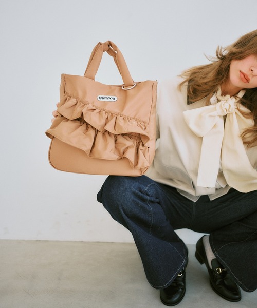 OUTDOOR PRODUCTS（アウトドアプロダクツ）の「【OUTDOOR PRODUCTS】VIS別注2WAYフリルトートバッグ（トートバッグ・レディース・ブラック/ベージュ/キナリ・FREE）」の13枚目の写真