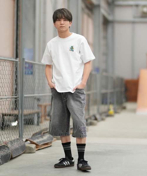 SANTA CRUZ(サンタクルーズ)の「SANTA CRUZ/サンタクルーズ 半袖 Tシャツ SNAKE BITE S/S TEE ムラサキ限定 502262406(Tシャツ/カットソー・メンズ・ブラック/ホワイト・L/M)」の5枚目の写真