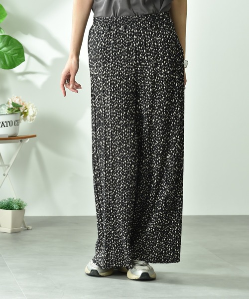 INTERPLANET（インタープラネット）の「カットスムース柄アソートプリーツパンツ（その他パンツ・レディース・オフホワイト/ブラウン/ブラック・FREE）」の16枚目の写真