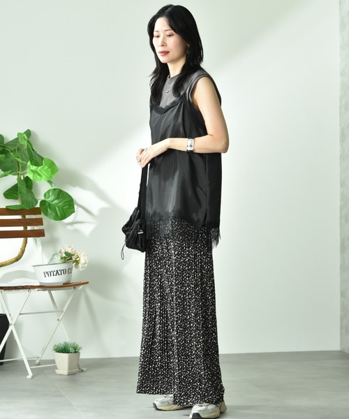 INTERPLANET（インタープラネット）の「カットスムース柄アソートプリーツパンツ（その他パンツ・レディース・オフホワイト/ブラウン/ブラック・FREE）」の7枚目の写真