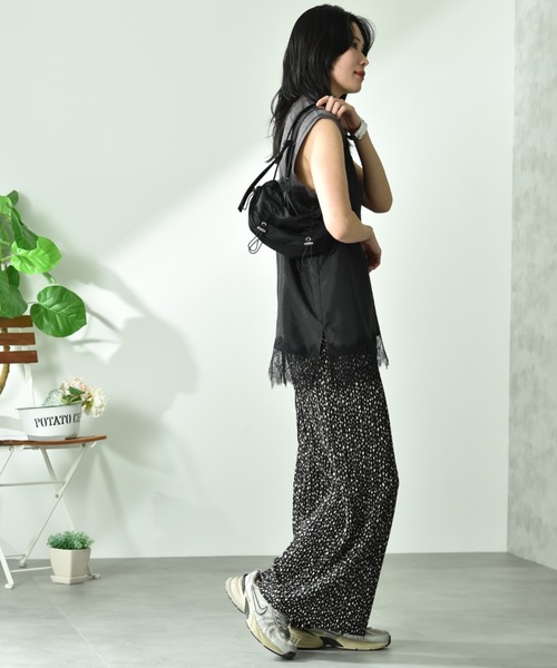 INTERPLANET（インタープラネット）の「カットスムース柄アソートプリーツパンツ（その他パンツ・レディース・オフホワイト/ブラウン/ブラック・FREE）」の9枚目の写真