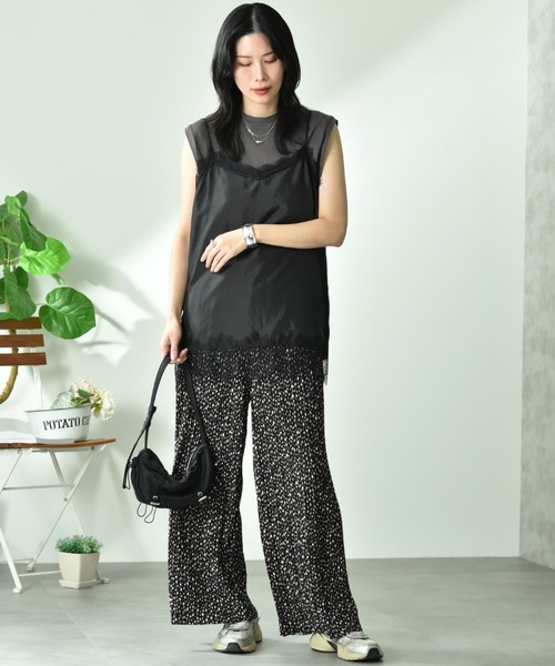 INTERPLANET（インタープラネット）の「カットスムース柄アソートプリーツパンツ（その他パンツ・レディース・オフホワイト/ブラウン/ブラック・FREE）」の10枚目の写真