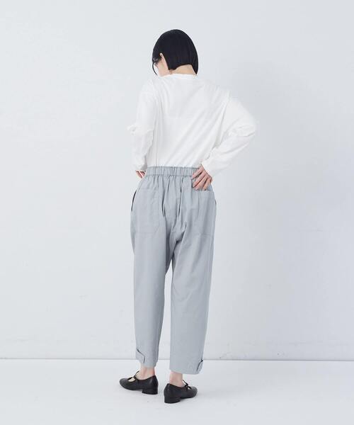 conges payes ADIEU TRISTESSE（コンジェ ペイエ アデュートリステス）の「【FAVE】サイドポケットクロップドイージーパンツ（その他パンツ・レディース・ブラック/ベージュ/ミント/インディゴブルー・38）」の7枚目の写真