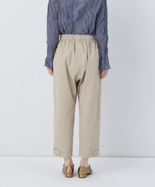 conges payes ADIEU TRISTESSE(コンジェ ペイエ アデュートリステス)の「【FAVE】サイドポケットクロップドイージーパンツ(その他パンツ・レディース・ブラック/ベージュ/ミント/インディゴブルー・38)」の11枚目の写真