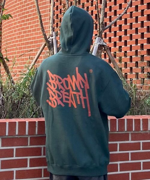 BROWNBREATH（ブラウンブレス）の「TAG HOODIE - DARK GREEN（パーカー・レディース・その他・L/XL/M/S）」の3枚目の写真