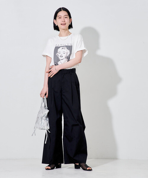 FREAK'S STORE（フリークスストア）の「FIT MAGIC マーベルト タックワイドパンツ/ウエストゴム（チノパンツ・レディース・ブラック/オフホワイト/キャメル/ブラウン・SMALL/MEDIUM）」の18枚目の写真