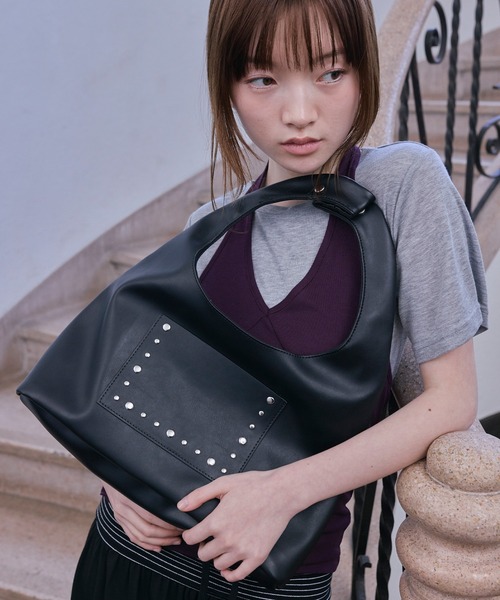 Unblend（アンブレンド）の「【Unblend】2way スタッズトライアングルショルダーバッグ（ハンドバッグ・レディース・レモンイエロー/ブラック/ブラウン・FREE）」の5枚目の写真