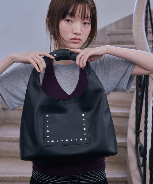 Unblend（アンブレンド）の「【Unblend】2way スタッズトライアングルショルダーバッグ（ハンドバッグ・レディース・レモンイエロー/ブラック/ブラウン・FREE）」の6枚目の写真