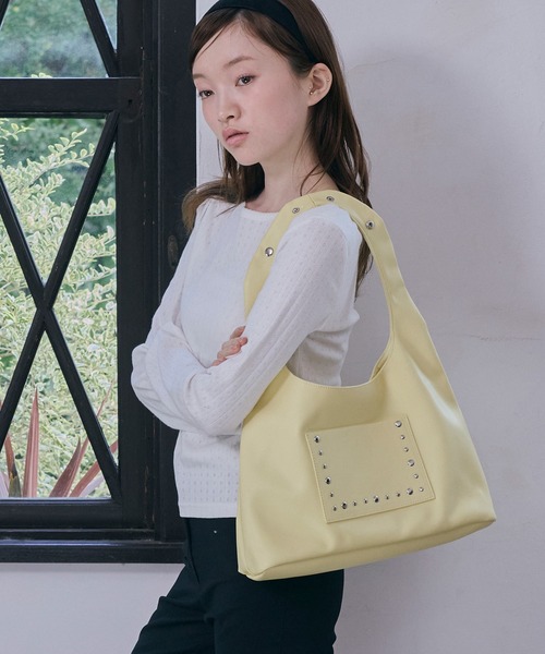 Unblend（アンブレンド）の「【Unblend】2way スタッズトライアングルショルダーバッグ（ハンドバッグ・レディース・レモンイエロー/ブラック/ブラウン・FREE）」の10枚目の写真