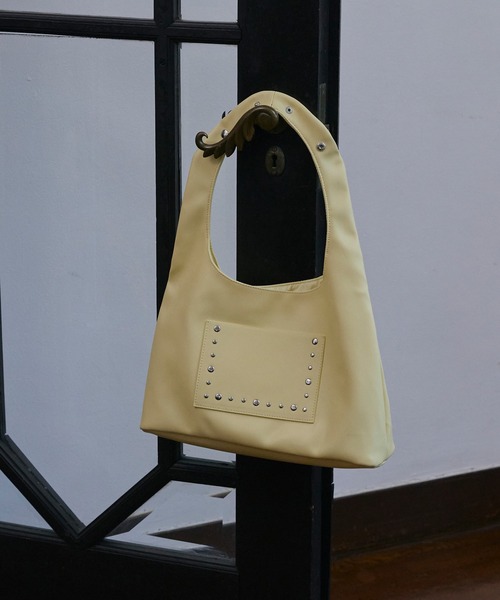 Unblend（アンブレンド）の「【Unblend】2way スタッズトライアングルショルダーバッグ（ハンドバッグ・レディース・レモンイエロー/ブラック/ブラウン・FREE）」の11枚目の写真