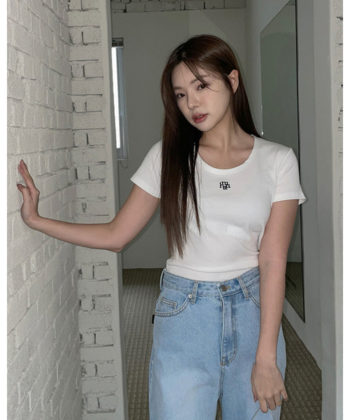 muahmuah（ムーアムーア）の「スティッチUネック半袖Tシャツ[4色]（Tシャツ/カットソー・レディース・グレー/アイボリー/ブラック/ネイビー・FREE）」の6枚目の写真