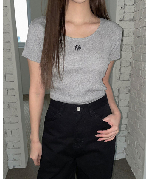 muahmuah（ムーアムーア）の「スティッチUネック半袖Tシャツ[4色]（Tシャツ/カットソー・レディース・グレー/アイボリー/ブラック/ネイビー・FREE）」の11枚目の写真